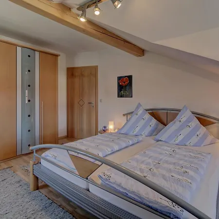 Apartment Madek 2 *